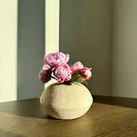 EARTH VASE STONE